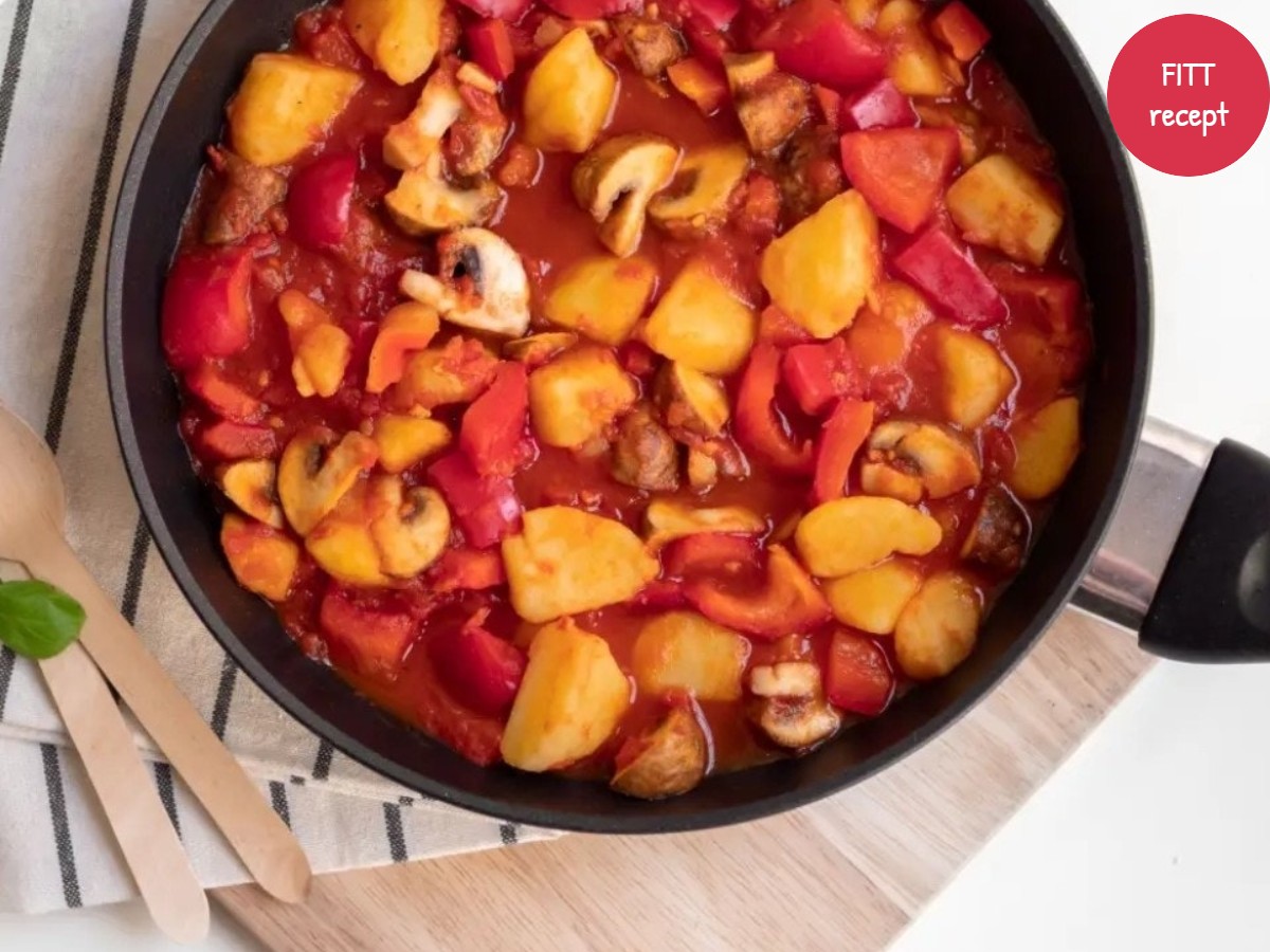 Bővebben a cikkről Pirított burgonyás-paradicsomos egytálétel